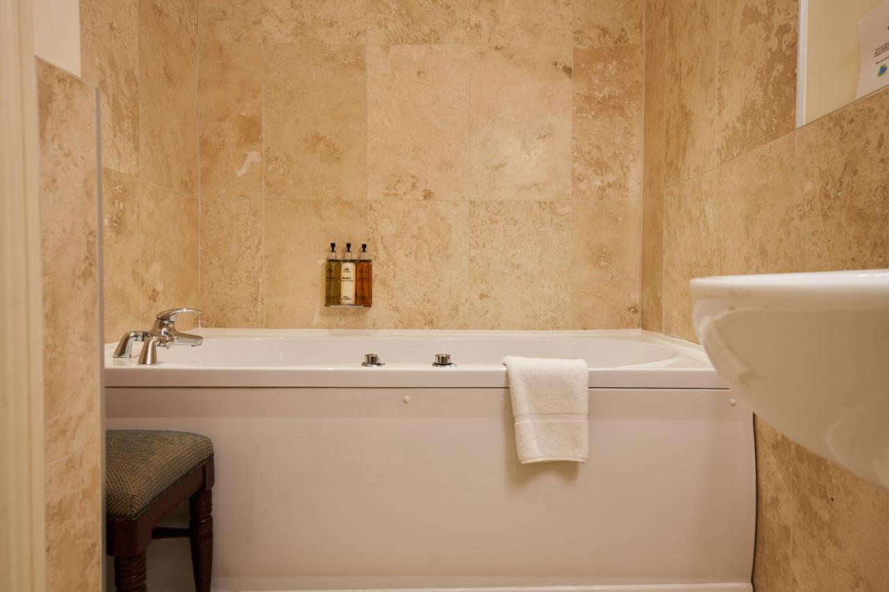The Royal Castle Hotel 3*